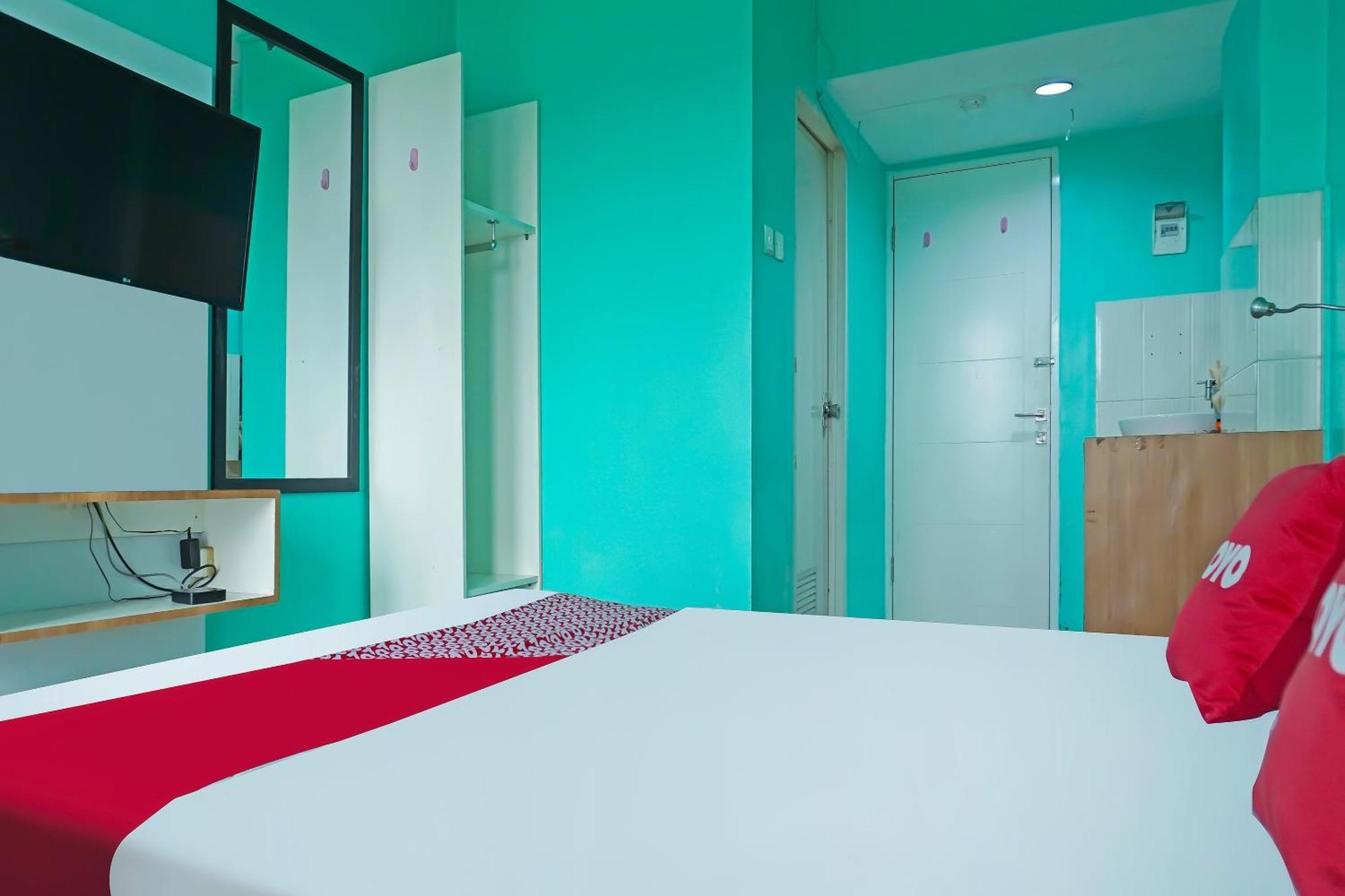 Oyo 90391 Gkitroom Karawang Buitenkant foto