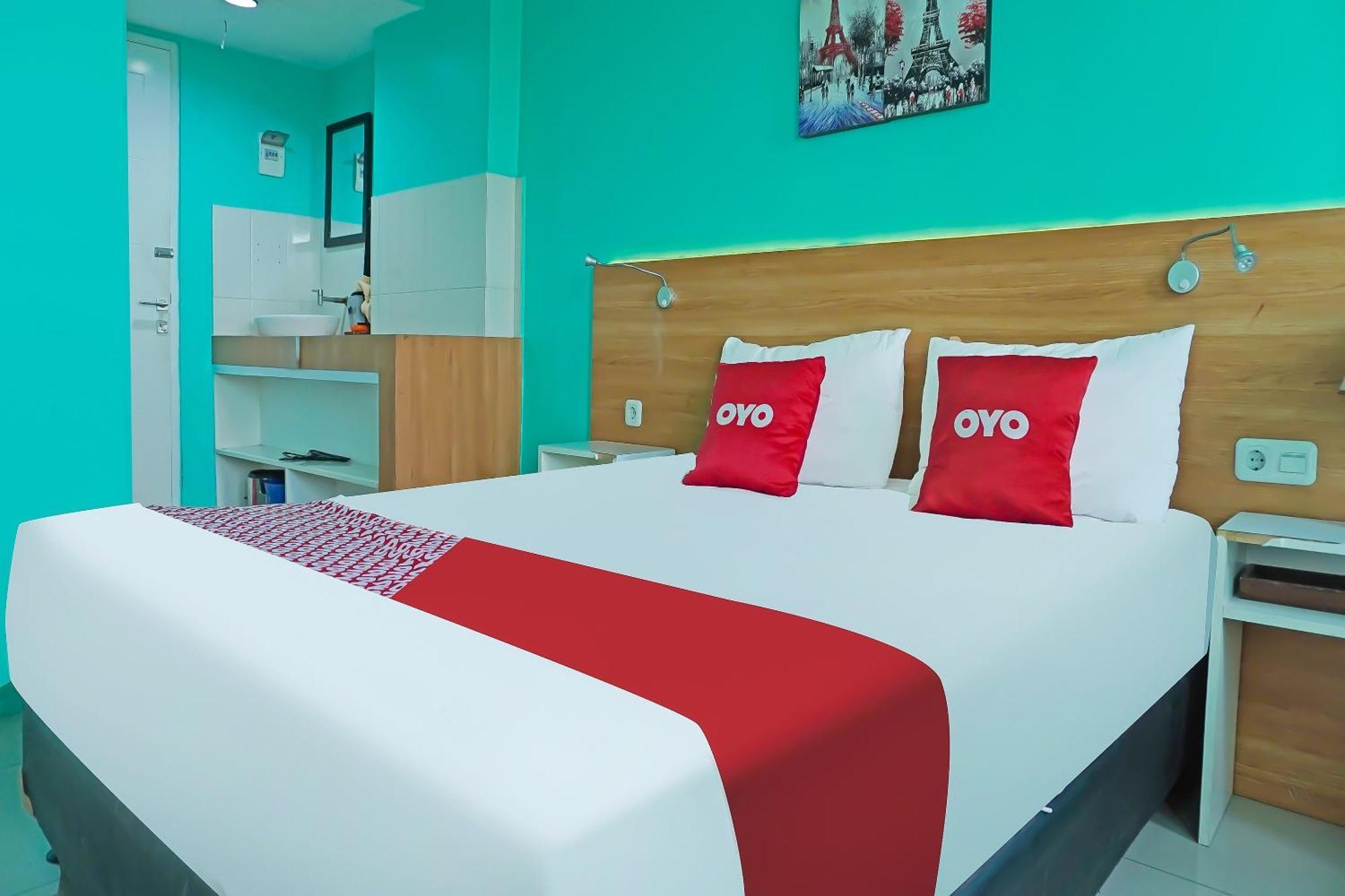 Oyo 90391 Gkitroom Karawang Buitenkant foto